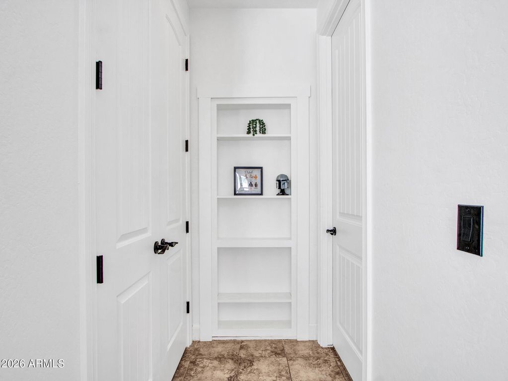 Image 38 of property listing at 15430 W SELLS Drive, Goodyear, AZ 85395