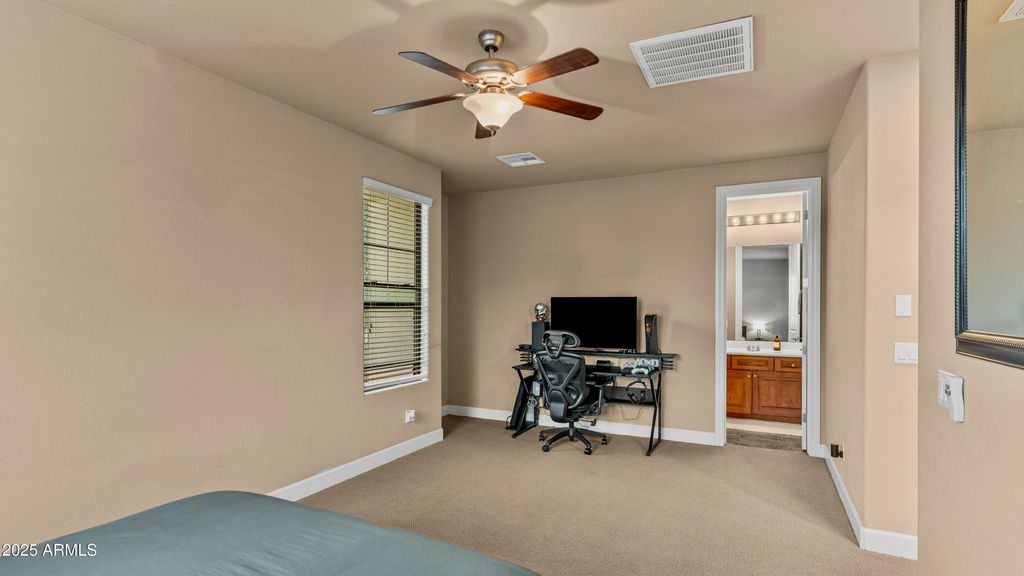 Image 42 of property listing at 15430 W SELLS Drive, Goodyear, AZ 85395