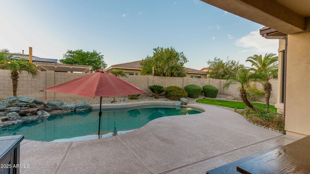 Image 49 of property listing at 15430 W SELLS Drive, Goodyear, AZ 85395