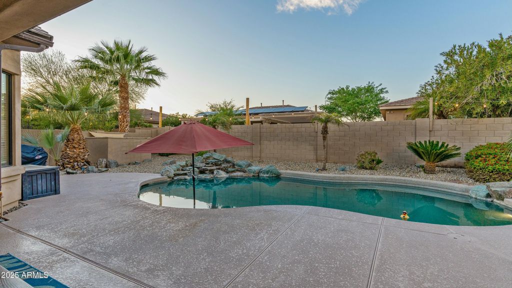 Image 50 of property listing at 15430 W SELLS Drive, Goodyear, AZ 85395