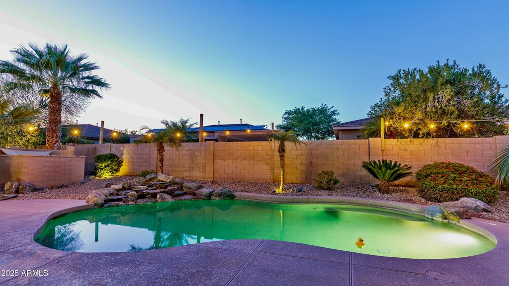 Image 62 of property listing at 15430 W SELLS Drive, Goodyear, AZ 85395