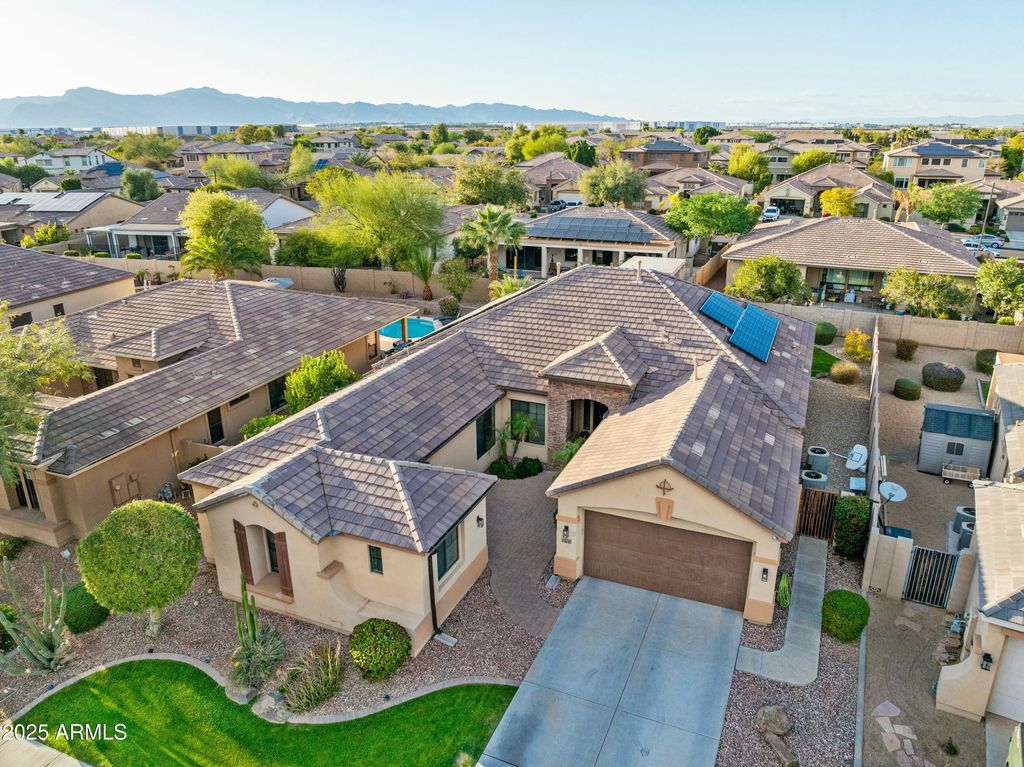 Image 66 of property listing at 15430 W SELLS Drive, Goodyear, AZ 85395