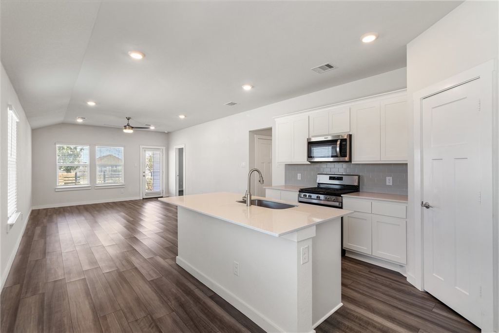 1150 Amistad Loop, College Station, TX 77845 — photo 5