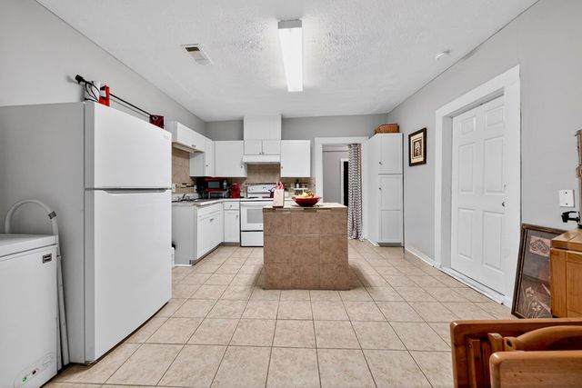1102 18th Avenue, Phenix City, AL 36867