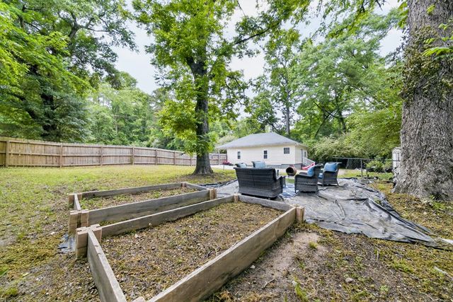 1102 18th Avenue, Phenix City, AL 36867