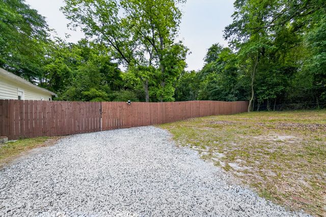 1102 18th Avenue, Phenix City, AL 36867