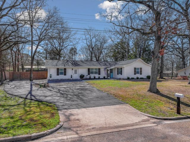 1520 Woodland Drive, Canton, TX 75103