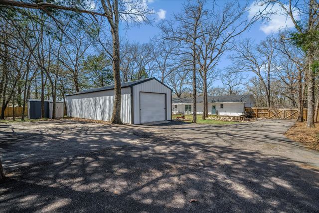 1520 Woodland Drive, Canton, TX 75103
