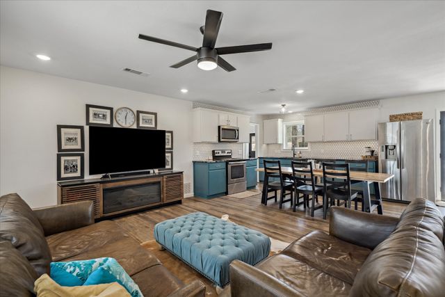 1520 Woodland Drive, Canton, TX 75103