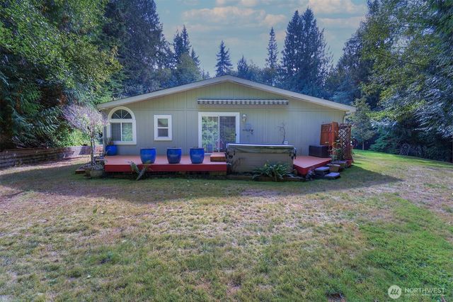 24028 Vinland Terrace NW, Poulsbo, WA 98370