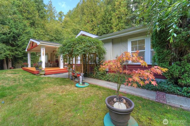 24028 Vinland Terrace NW, Poulsbo, WA 98370