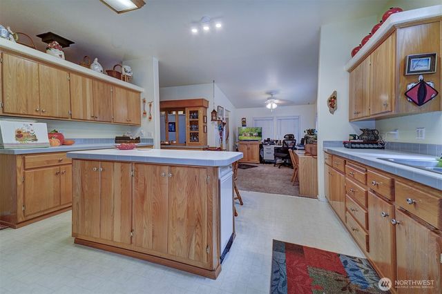 24028 Vinland Terrace NW, Poulsbo, WA 98370