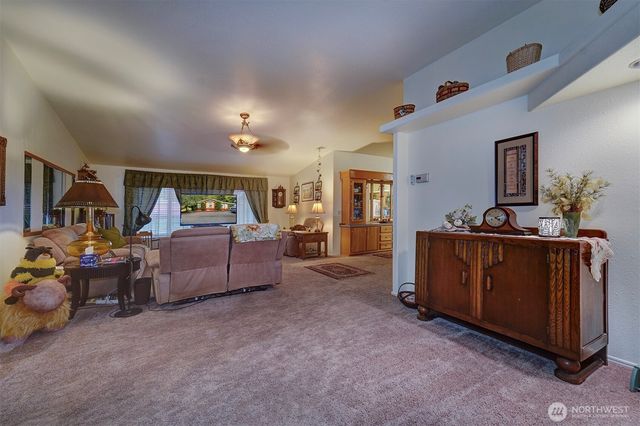 24028 Vinland Terrace NW, Poulsbo, WA 98370