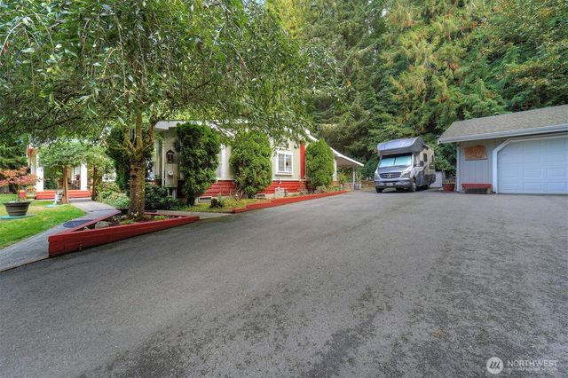 24028 Vinland Terrace NW, Poulsbo, WA 98370