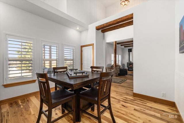 24746 Star Crest Ct, Middleton, ID 83644