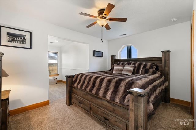 24746 Star Crest Ct, Middleton, ID 83644