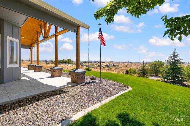 24746 Star Crest Ct, Middleton, ID 83644