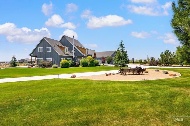 24746 Star Crest Ct, Middleton, ID 83644