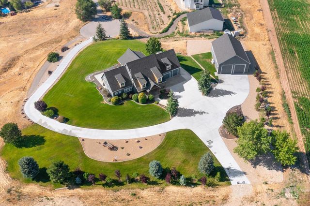 24746 Star Crest Ct, Middleton, ID 83644