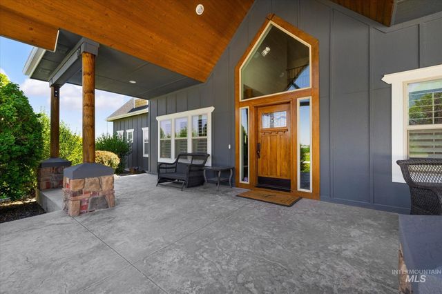 24746 Star Crest Ct, Middleton, ID 83644