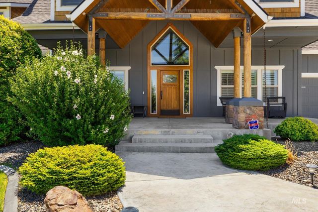 24746 Star Crest Ct, Middleton, ID 83644
