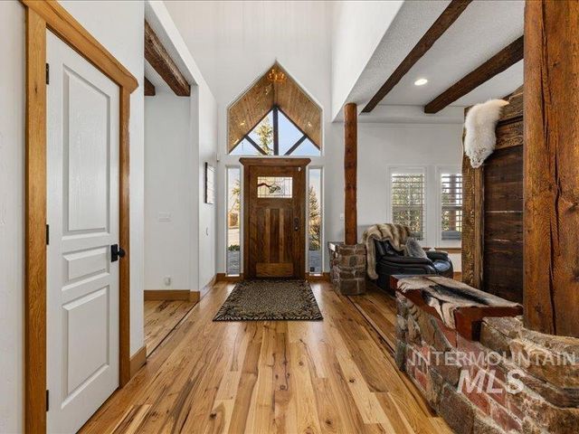 24746 Star Crest Ct, Middleton, ID 83644