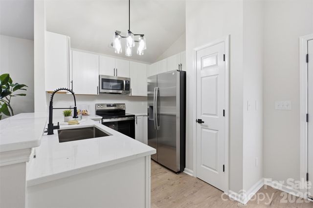3432 Kelsey Emma Court, Charlotte, NC 28269