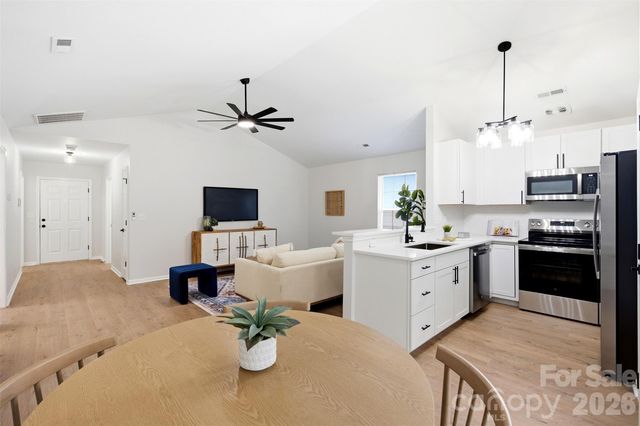 3432 Kelsey Emma Court, Charlotte, NC 28269