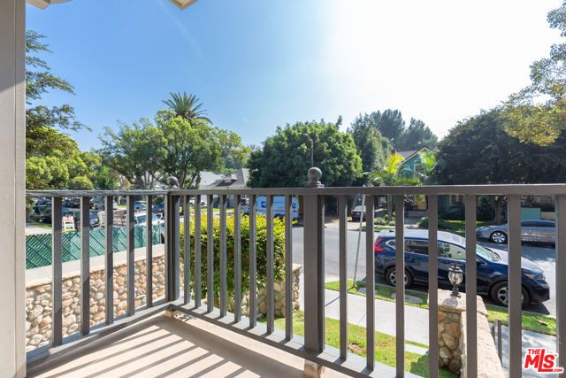 1239 W 30th Street, Los Angeles, CA 90007