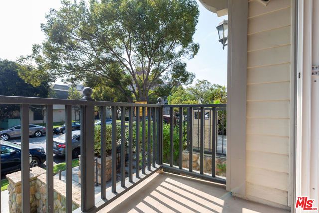 1239 W 30th Street, Los Angeles, CA 90007