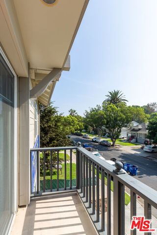 1239 W 30th Street, Los Angeles, CA 90007