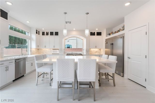 6439 Ghost Pines Court, Las Vegas, NV 89139