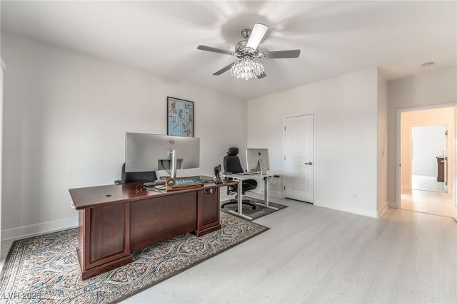 6439 Ghost Pines Court, Las Vegas, NV 89139