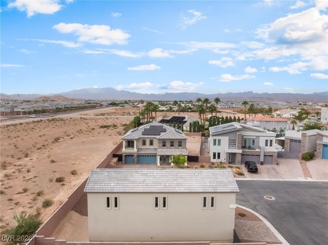 6439 Ghost Pines Court, Las Vegas, NV 89139