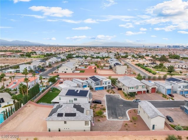 6439 Ghost Pines Court, Las Vegas, NV 89139