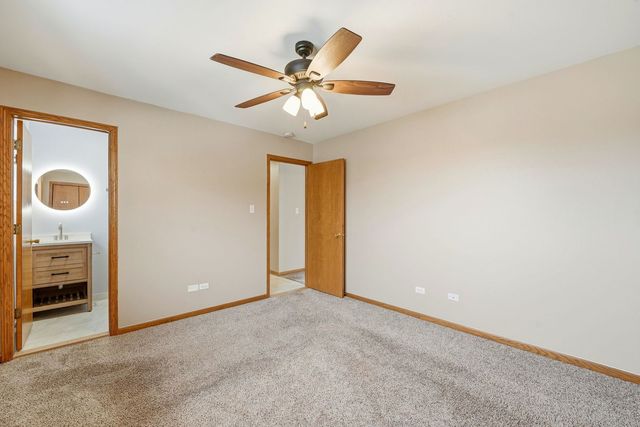 4311 N Grace Street 2, Schiller Park, IL 60176