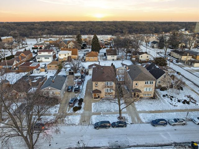 4311 N Grace Street 2, Schiller Park, IL 60176