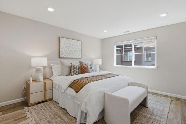 24533 Blossom Acre Way, Hayward, CA 94544