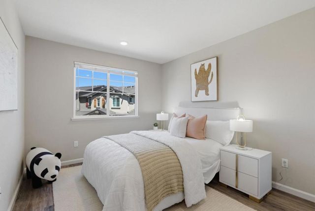 24533 Blossom Acre Way, Hayward, CA 94544