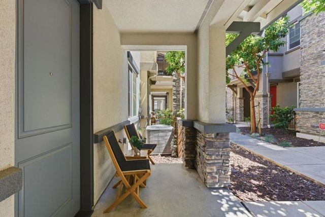 24533 Blossom Acre Way, Hayward, CA 94544