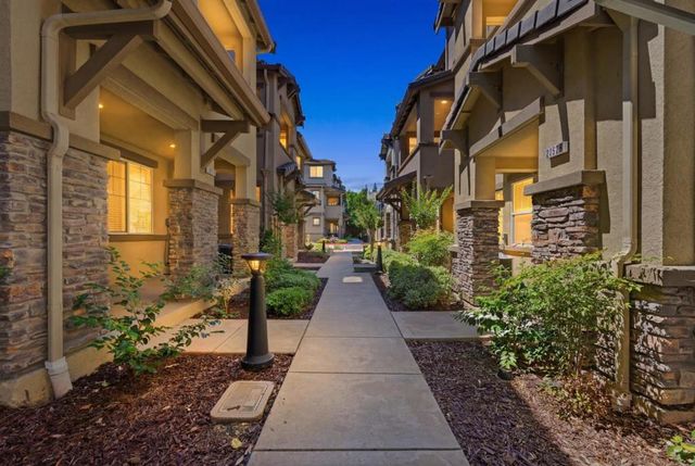 24533 Blossom Acre Way, Hayward, CA 94544
