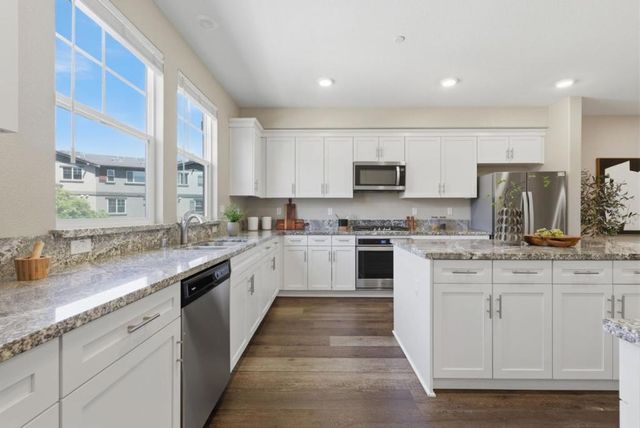 24533 Blossom Acre Way, Hayward, CA 94544