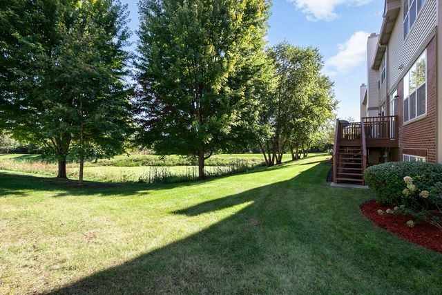 1319 W Crane View Court, Round Lake, IL 60073