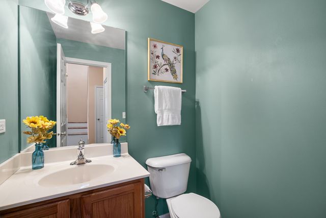 1319 W Crane View Court, Round Lake, IL 60073