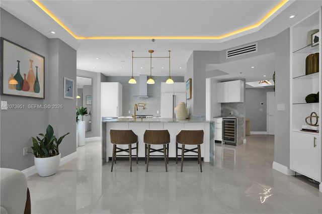4201 Collins Avenue 401, Miami Beach, FL 33140
