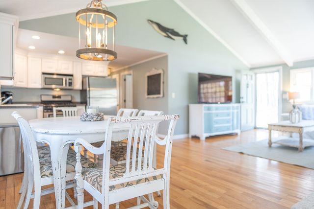 154 Bayridge Dr, Dennis, MA 02660