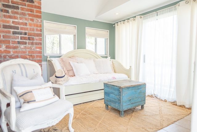 154 Bayridge Dr, Dennis, MA 02660