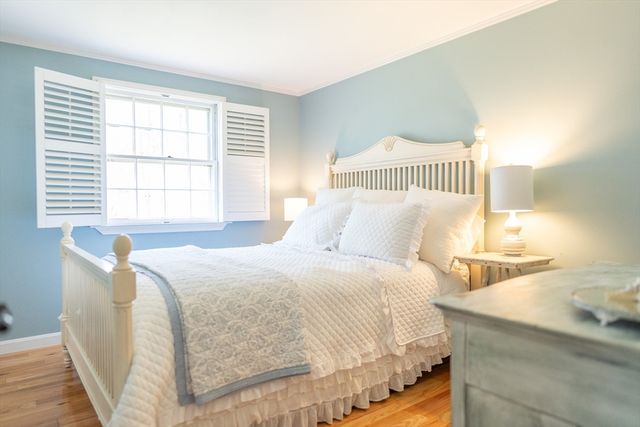 154 Bayridge Dr, Dennis, MA 02660