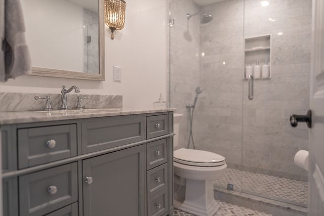 154 Bayridge Dr, Dennis, MA 02660