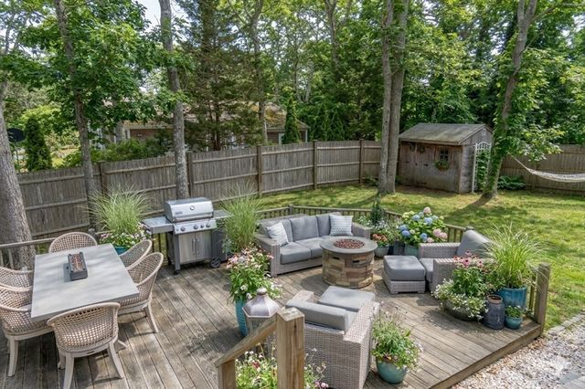 154 Bayridge Dr, Dennis, MA 02660